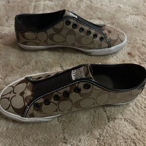 Brown and tan coach shoes sz 7 used in very good condition